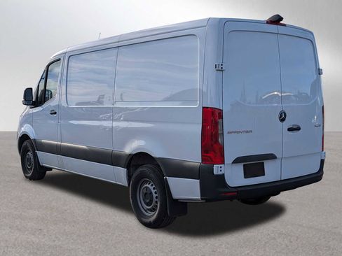 Used 2025 Mercedes-Benz Sprinter 2500 image 5