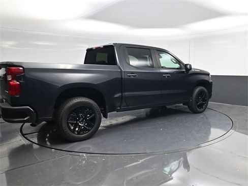 Used 2022 Chevrolet Silverado 1500 Custom image 3