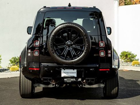 New 2026 Land Rover Defender 110 OCTA AWD/4WD image 8