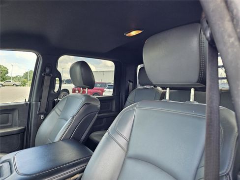 Used 2021 RAM 3500 Tradesman w/ Chrome Appearance Group AWD/4WD image 17