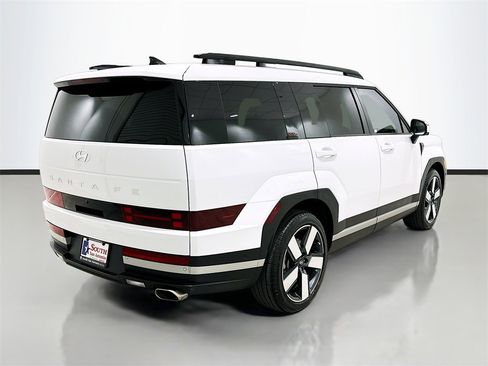 Used 2024 Hyundai Santa Fe Limited image 7