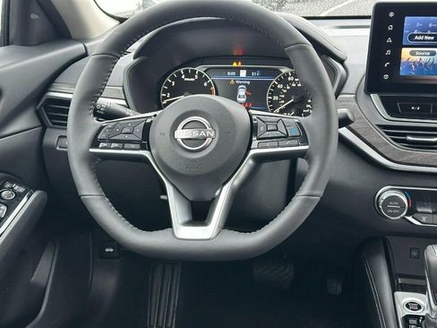 New 2025 Nissan Altima 2.5 SL image 7