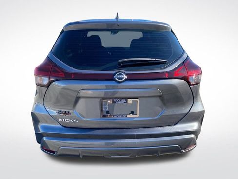 Used 2023 Nissan Kicks S image 6