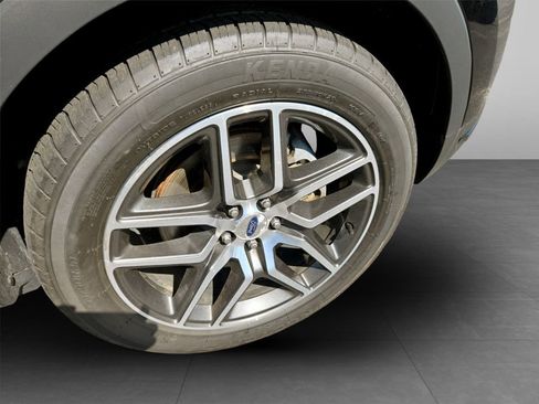 Used 2018 Ford Explorer Sport image 32