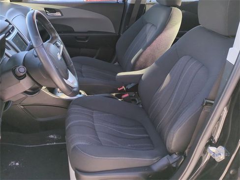 Certified 2019 Chevrolet Sonic LT w/ Convenience Package image 19