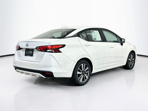 Used 2025 Nissan Versa SV FWD image 9