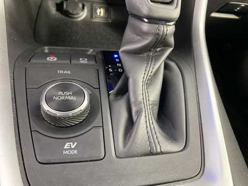 Used 2024 Toyota RAV4 XLE w/ Convenience Package AWD/4WD image 23