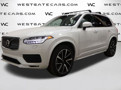 Used 2022 Volvo XC90 T6 Momentum w/ Advanced Package