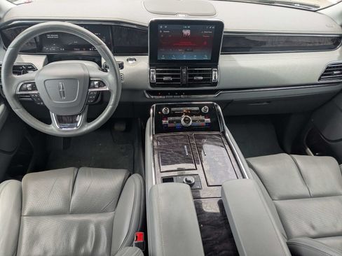 Used 2021 Lincoln Navigator L Reserve AWD/4WD image 17
