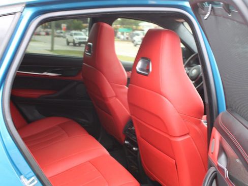 Used 2018 BMW X6 M image 72