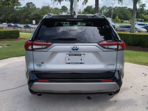 Used 2023 Toyota RAV4 XSE AWD/4WD image 10