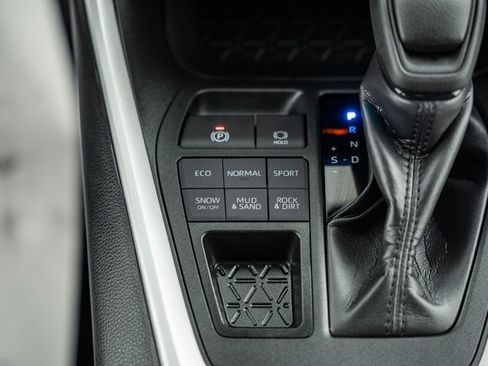 Certified 2024 Toyota RAV4 LE image 24