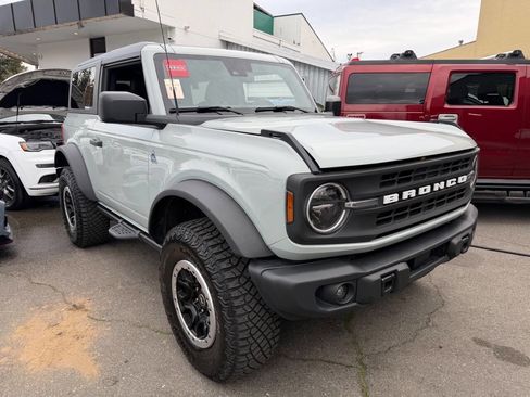 Used 2023 Ford Bronco Black Diamond w/ Sasquatch Package image 4