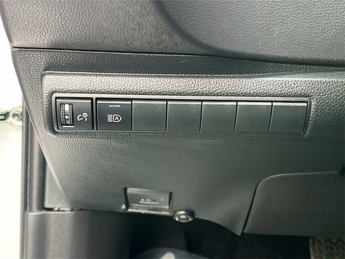 Used 2025 Toyota Corolla Hatchback image 10