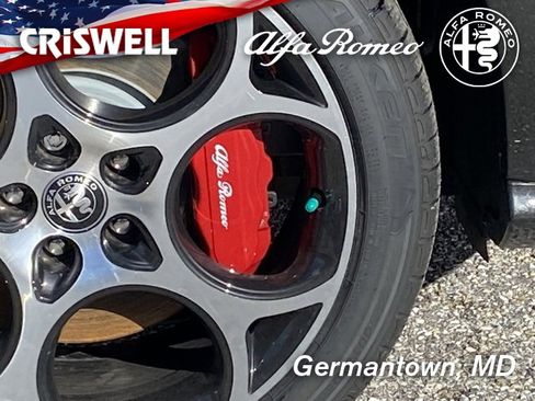 New 2024 Alfa Romeo Tonale Veloce image 13