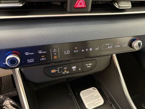 New 2026 Kia Carnival EX FWD image 27