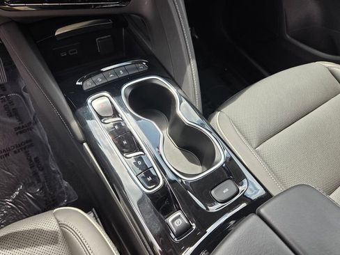 Used 2023 Buick Envision Essence AWD/4WD image 25