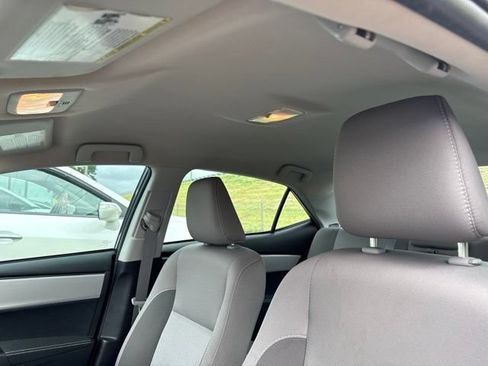 Used 2017 Toyota Corolla LE FWD image 15
