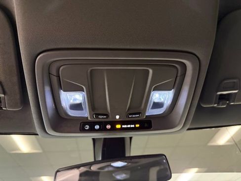 Used 2020 Chevrolet Silverado 1500 Custom Trail Boss w/ Custom Convenience Package image 19