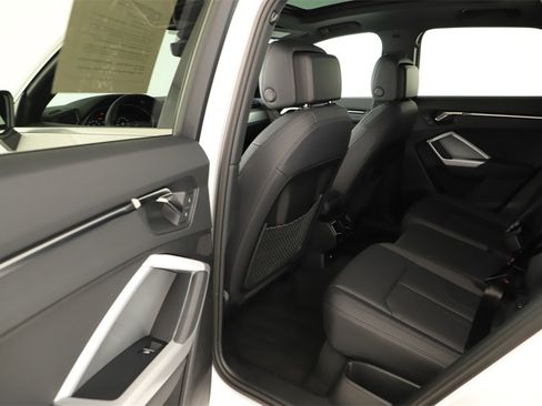Certified 2025 Audi Q3 2.0T Premium w/ Convenience Package image 27