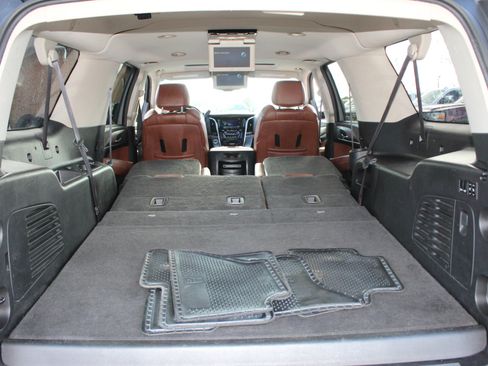 Used 2016 Cadillac Escalade ESV Premium image 20