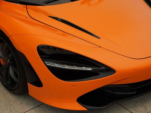 Used 2022 McLaren 720S Performance RWD image 22