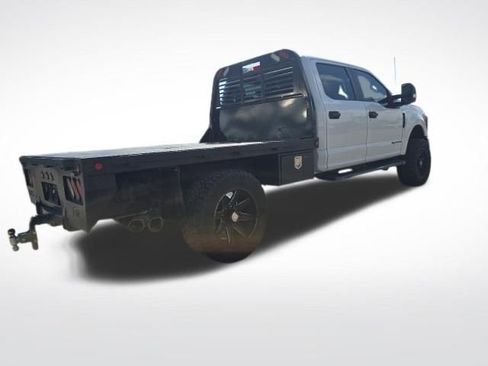 Used 2022 Ford F250 XL w/ Power Equipment Group image 3