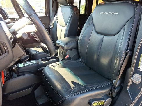 Used 2016 Jeep Wrangler Unlimited Rubicon image 13
