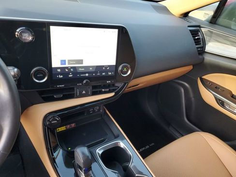 Used 2024 Lexus NX 250 FWD image 25