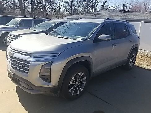 Certified 2025 Chevrolet Equinox LT w/ Convenience Package II image 12