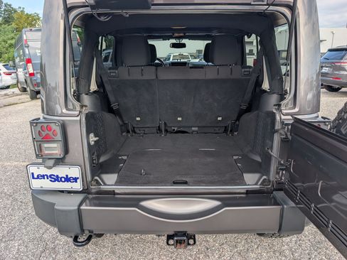 Used 2016 Jeep Wrangler Unlimited Sport AWD/4WD image 13