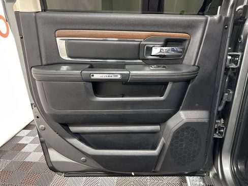 Used 2013 RAM 2500 Laramie w/ Convenience Group image 16