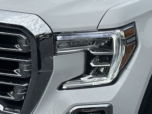 Used 2021 GMC Sierra 1500 SLT w/ SLT Convenience Package image 11