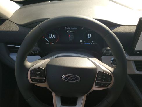 New 2026 Ford Explorer Active image 18