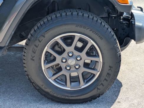 Used 2022 Jeep Gladiator Overland w/ Trailer Tow Package AWD/4WD image 12