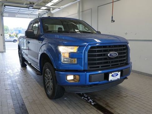 Used 2015 Ford F150 XLT w/ Equipment Group 301A Mid AWD/4WD image 9