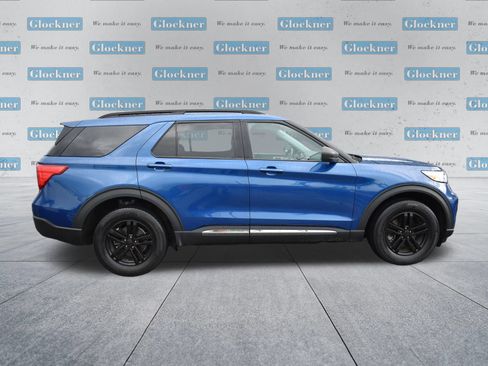 Used 2023 Ford Explorer XLT AWD/4WD image 4