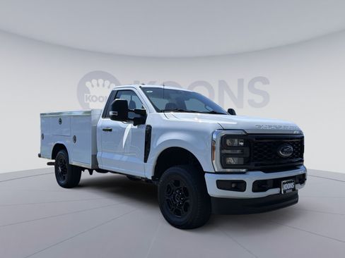 Used 2023 Ford F250 XL w/ STX Appearance Package AWD/4WD image 10