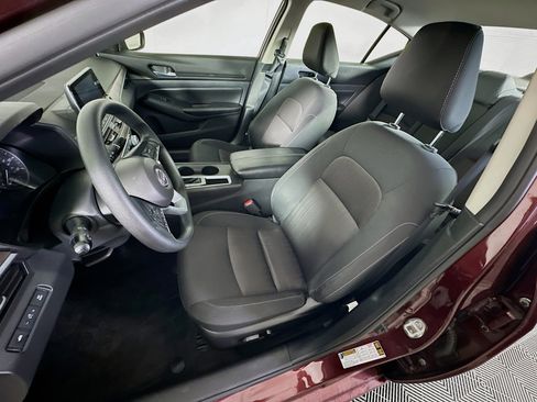 Used 2025 Nissan Altima 2.5 SV image 13