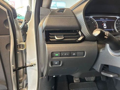 Certified 2023 Nissan Sentra SV FWD image 17
