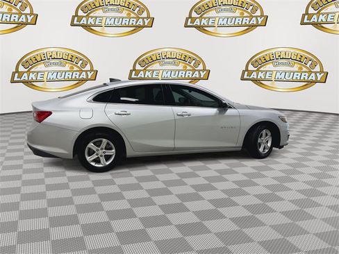 Used 2021 Chevrolet Malibu LS image 3