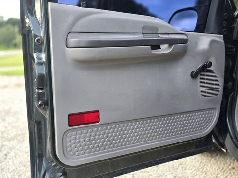 Used 2003 Ford F250 2WD Regular Cab Super Duty image 20
