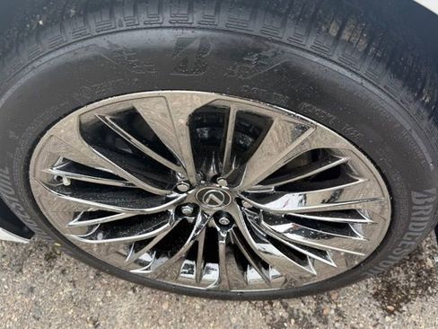 Used 2019 Lexus LS 500 AWD image 10