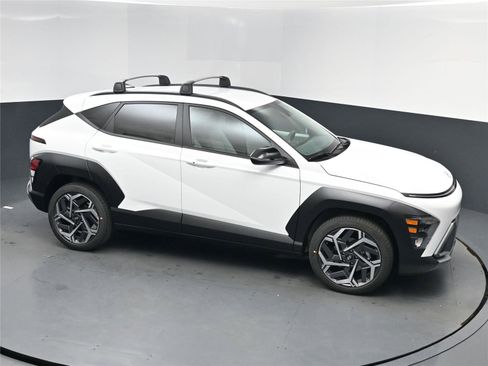 New 2026 Hyundai Kona SEL Premium image 17
