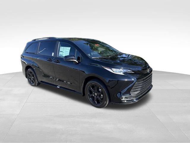 New 2026 Toyota Sienna XLE Woodland Edition AWD/4WD image 8