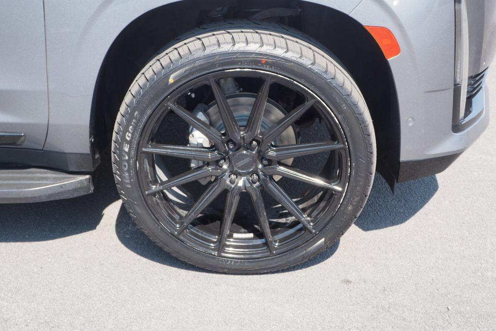 Used 2021 Cadillac Escalade ESV Sport Platinum w/ Heavy-Duty Trailer Package AWD/4WD image 10