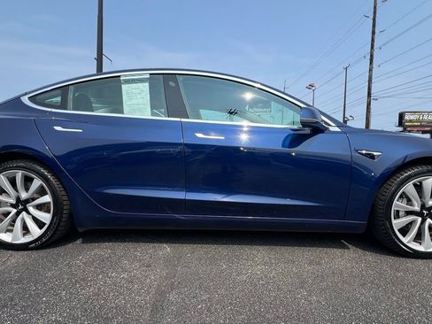 Used 2018 Tesla Model 3 Long Range image 9