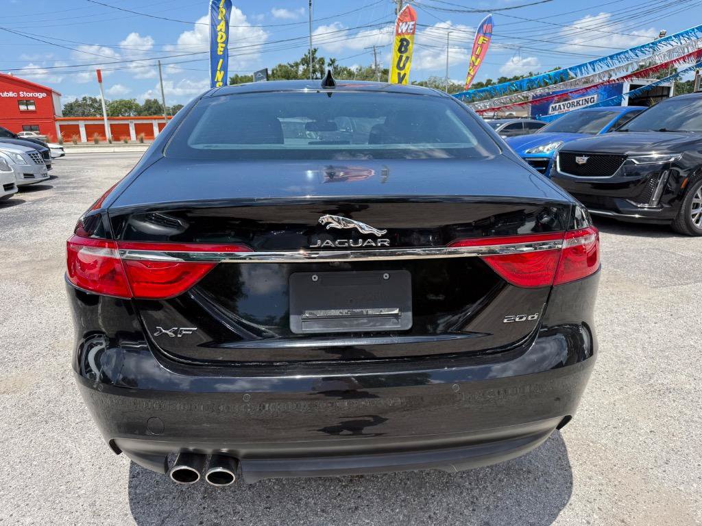 Used 2017 Jaguar XF Prestige RWD image 6