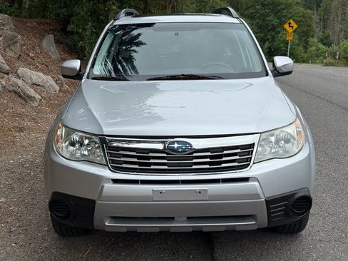 Used 2010 Subaru Forester 2.5X Premium image 4