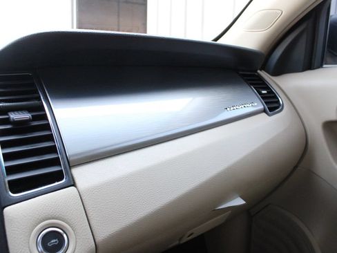Used 2013 Ford Taurus SEL FWD image 17